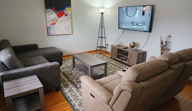 Tastefully furnished 5 Bedroom home in the heart of Saskatoon
