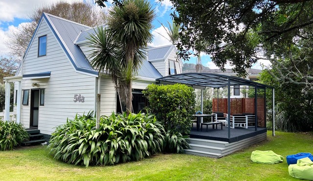 The Escape Artist - Whiritoa Holiday Home