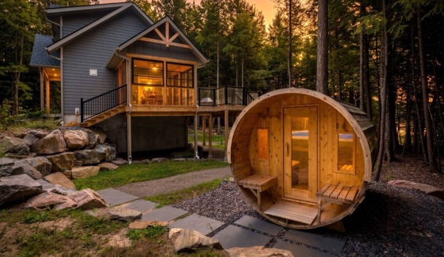 The Huron Woods Retreat with Sauna & Sports Court