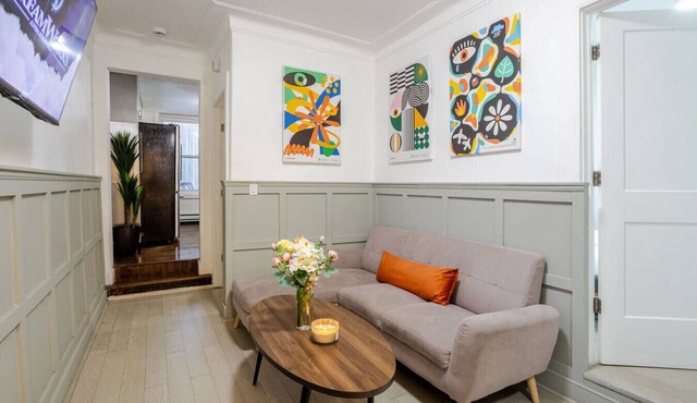 The Metro Stay – Vibrant 3BR in Gay Village