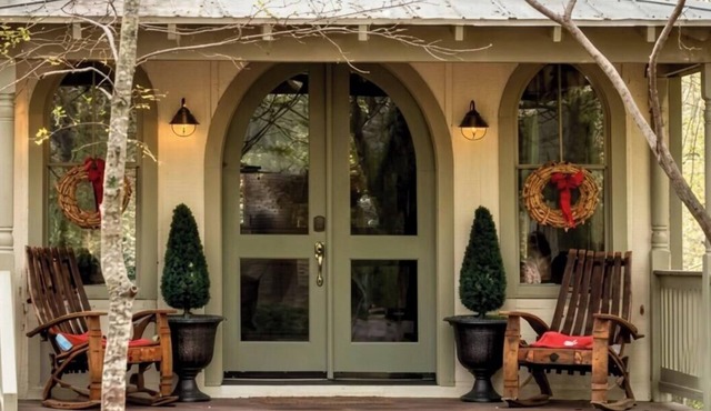 The Rosé Retreat: Pool-Screened Porch-RELAX