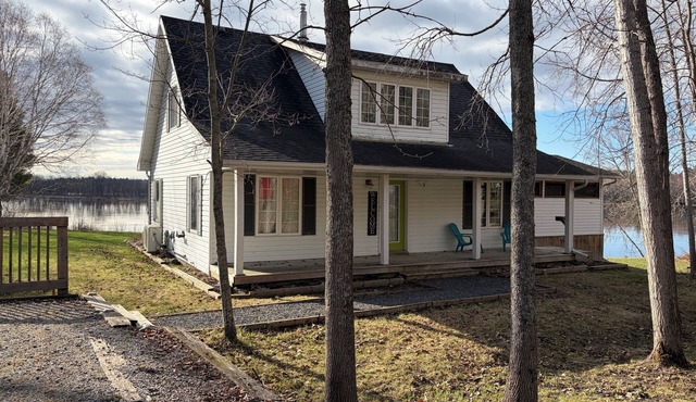 The Spanish River Hideaway | Cozy Waterfront Escape | World-Class Fishing