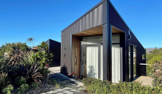 The Studio St Clair ~ Architectural Guest House