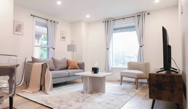 The Willow Suite | Near DT & Hospital