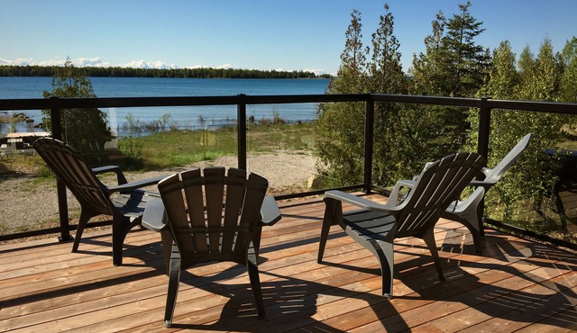 Tobermory - Lake Huron Waterfront Private Home