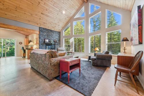 Tobermory PRIVATE Wooded Retreat All-Season