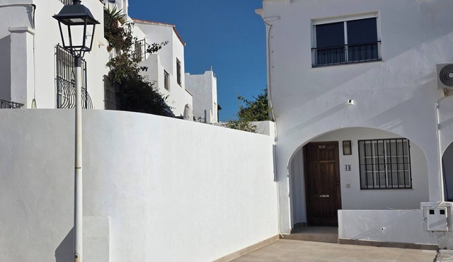 Townhouse with WIFI within walking distance of the Beach