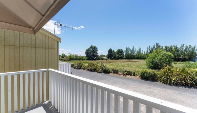 Trailside Escape - Lake Taupo Holiday Home