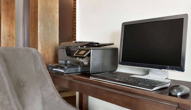 Travelodge by Wyndham Kingston LaSalle Hotel