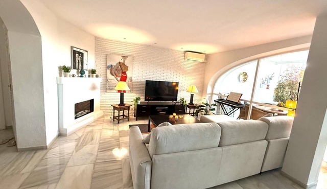 Unique property in Marbella Costa del Sol, spectacular views, close to beach