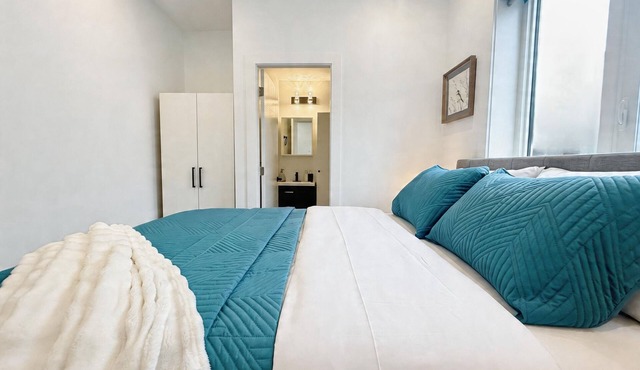 Vancouver Katherine 2BD 2BA Laneway Home