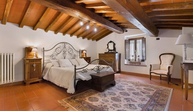Villa 'Casa Padronale Podere La Carbonaia' with Private Terrace, Shared Garden, and Wi-Fi