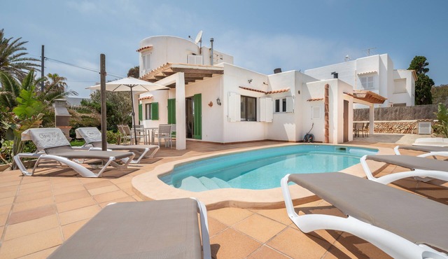 Villa 'Casa Sol' with Private Pool, Wi-Fi and Air Conditioning