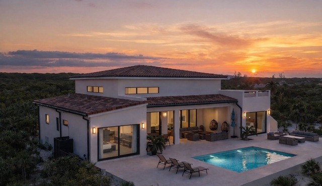 Villa Esencia, 4 Luxurious bedrooms each w/private bath, Tropic of Cancer, Exuma