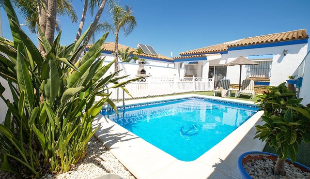 VILLA IN CONIL PRIVATE POOL, VILLA YUCA