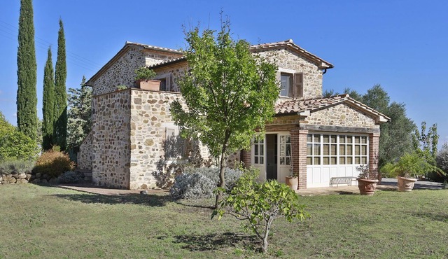 Villa in Manciano with 4 bedrooms sleeps 7