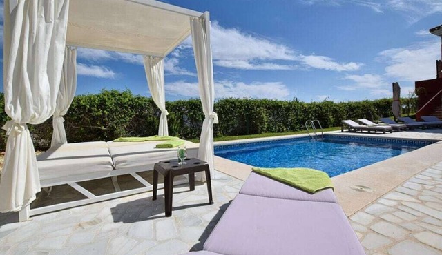 Villa la Perla Escondida with Pool & Sauna