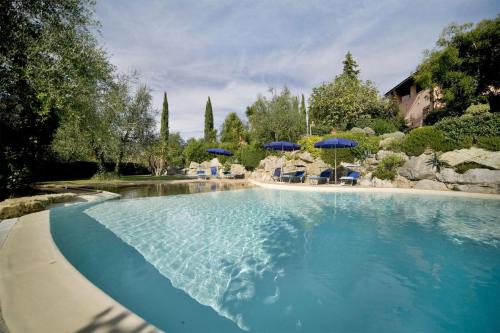 Villa Le Rondini by Salogi Villas