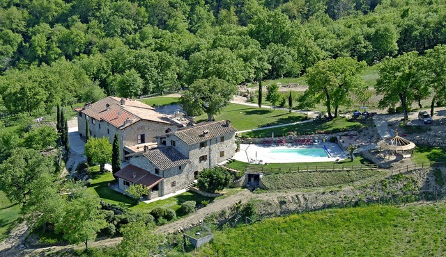 Villa With Private Heated Pool And Panoramic View Of Poppi Castle