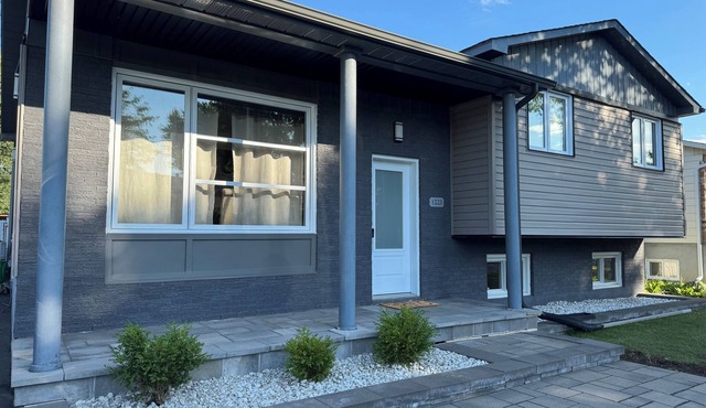 Warm and friendly Canadian home 20 minutes from Montreal