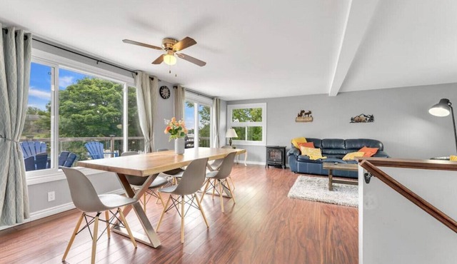Warm Casa by the Bay✦Sunroom✦Balcony✦BBQ & Grill!