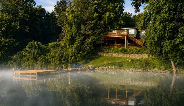 Waterfront Lake Retreat Dock, Screened Porch, Fully Renovated Designer Interior