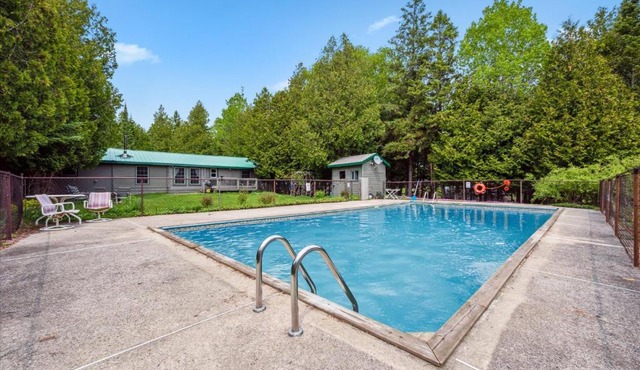 Whisk You Away POOL 4-Season 35min to GROTTO