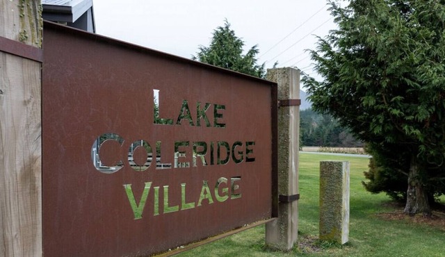 Whispering Pines Lake Coleridge