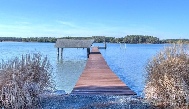 Willoughby - Over 10,000 SqFt, Indoor Pool, Grill, Sleeps 24!