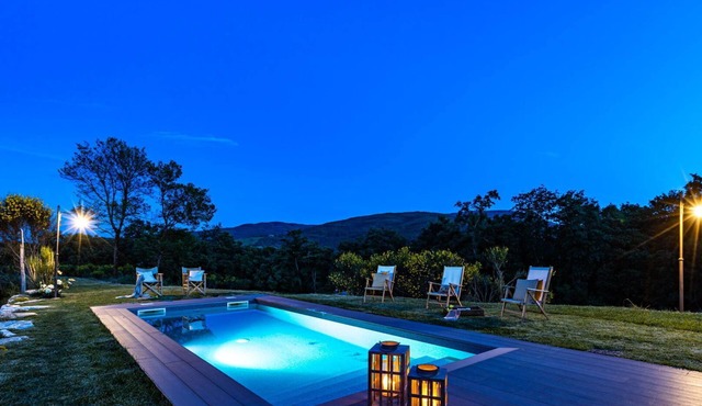 Wonderful private villa for 12 guests with private pool, A/C, WIFI, TV, veranda and pets allowed