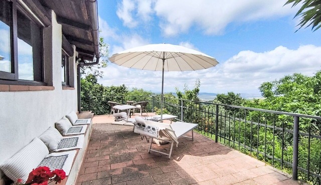Wonderful private villa for 4 people with WIFI, A/C, TV, patio, pets allowed and panoramic view