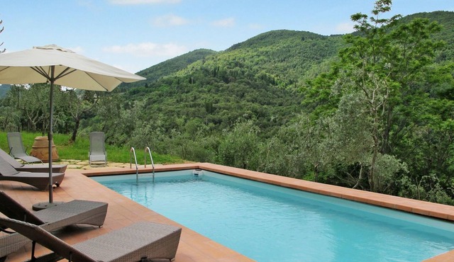 Wonderful private villa with WIFI, private pool, TV, patio, pets allowed, panoramic view and par...