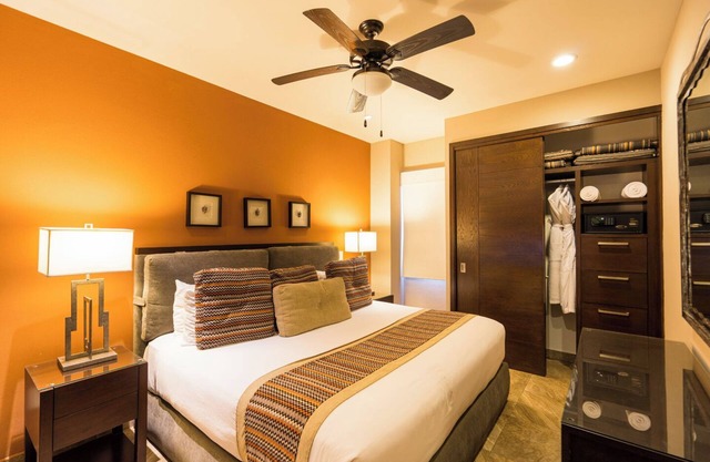 1 bed 1 bath Mountain View Suite · R208