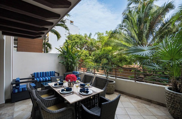 2 bed 2 bath 2 level LOFT TOWNHOME · RTH2