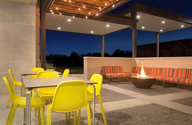 2-Star Hotel ∙ Home2 Suites By Hilton Florence Cincinnati Airport South