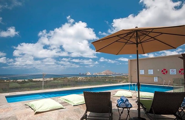 3-Star Hotel ∙ Holiday Inn Express Cabo San Lucas
