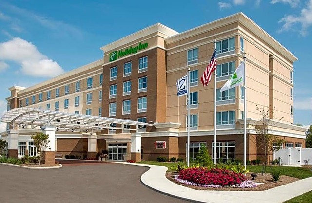 3-Star Hotel ∙ Holiday Inn Indianapolis Airport, an IHG Hotel