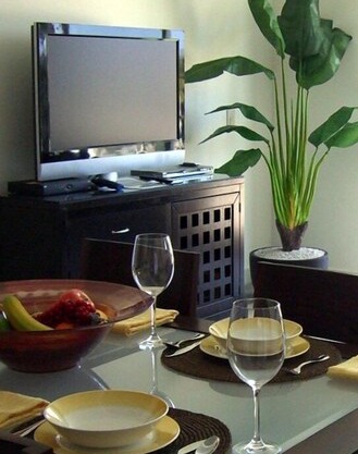 3BR Luxury Villa Magna Beachfront Condo - Best of Everything!