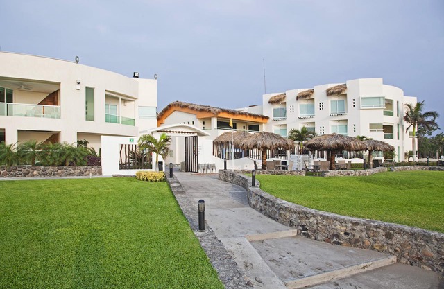 Artisan Family Hotels and Resorts Playa Esmeralda