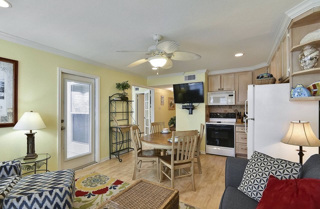 Beach condo - 2 Balconies overlook the Ocean - Washer/Dryer Included (2301)