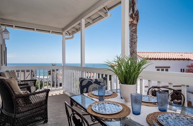 Beautiful ocean view cottage just a few blocks from the beach