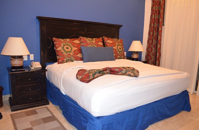 Beautiful Villa Overlooking Pacific Ocean And Pedregal Luxury Neighborhood.