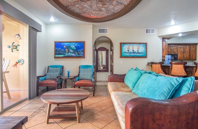 Bella Sirena BB 101 Ultra Modern Ground Floor Large Patio Ocean Front Condo