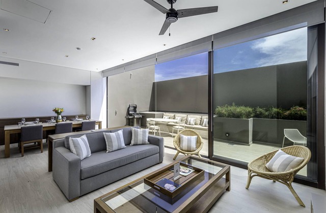 Best Location Right in Cabo Marina l 8 Pax!
