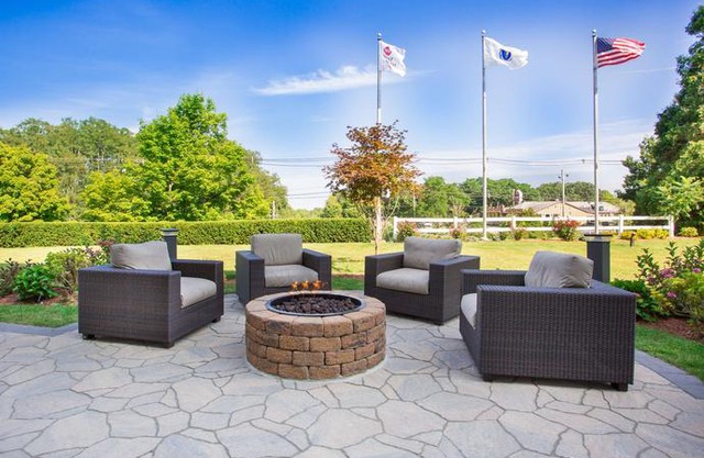Best Western Plus North Shore Hotel