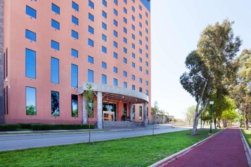 Nuevo Laredo Inn Suites 