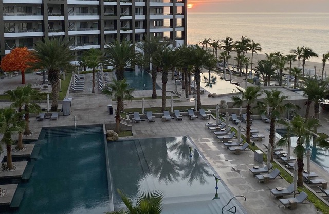 Brand New 4 bedroom Luxury 5-Diamond Resort in Los Cabos, Garza Blanca!