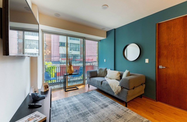 Capitalia - Chic and Stylish Flat