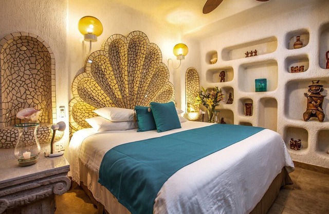 Cascadas de Baja Unique Villa Right on Medano Beach--Resort Amenities