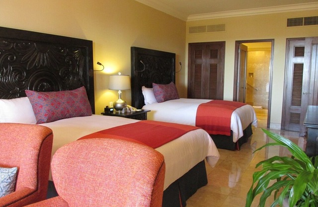 Executive Suite At Pueblo Bonito Sunset Beach: one bedroom